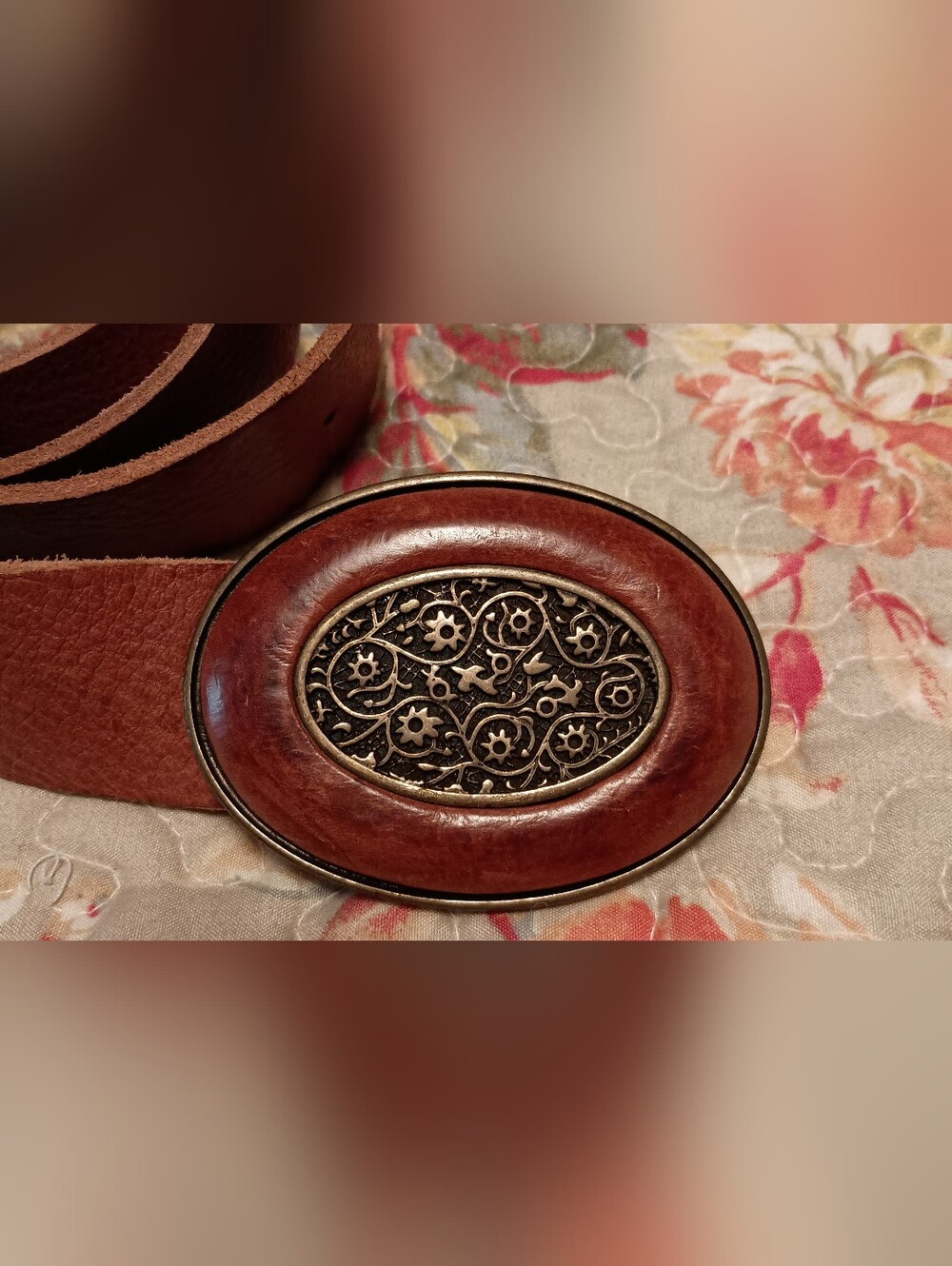 Women's Brown Leather Belt with Decorative Oval Buckle -XL - Picture 2 of 6